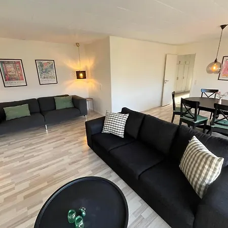 Casa Egevaenget - 400 Meters To Lego House And Shopping