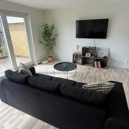 Casa Egevaenget - 400 Meters To Lego House And Shopping 빌룬드